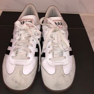 Adidas samba classic shoes